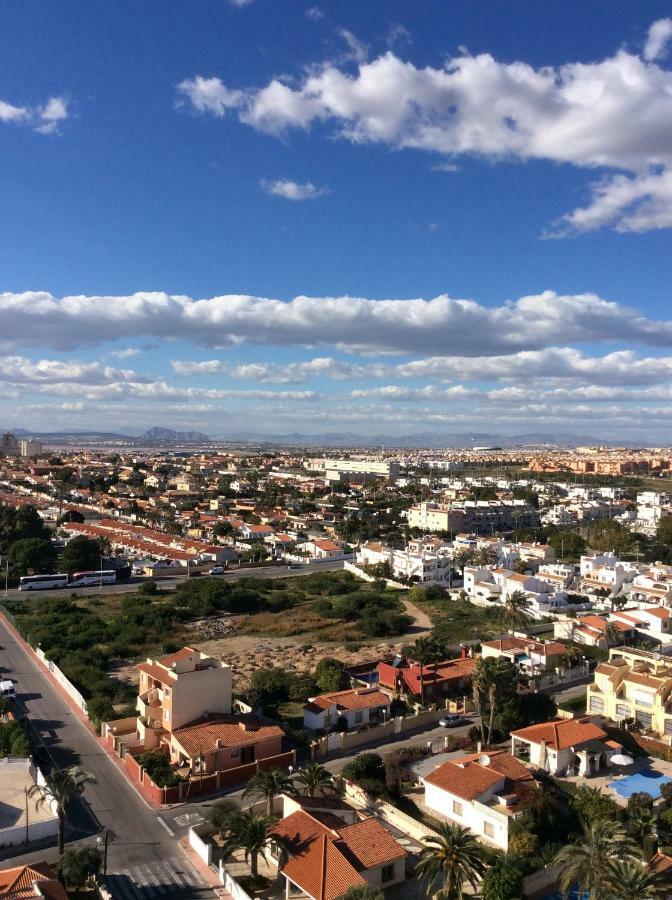 Tus Vacaciones Junto Al Mar Apartment Torrevieja Luaran gambar